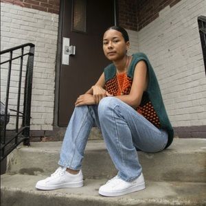 All White leather converse plain lightly worn size 3 but true 5.5